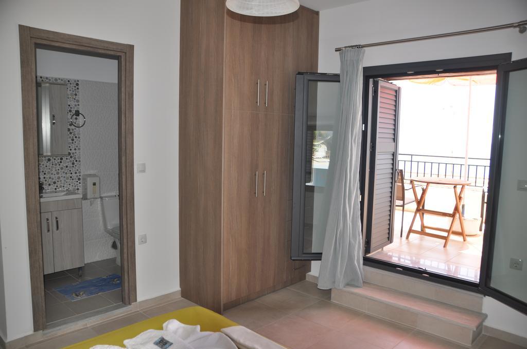 Paralia Guest House أجيا روميلي الغرفة الصورة