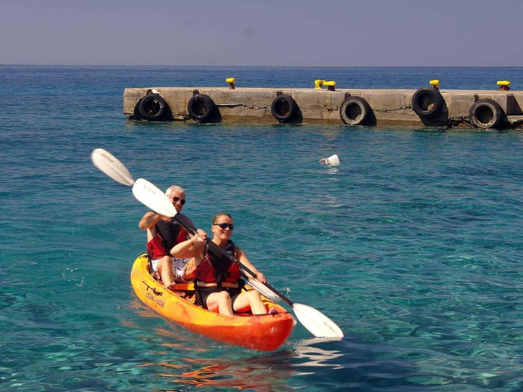 Paralia Guest House أجيا روميلي المظهر الخارجي الصورة