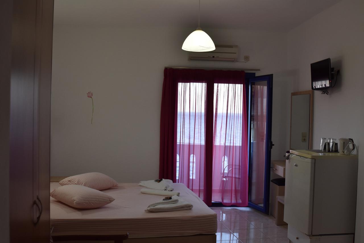 Paralia Guest House أجيا روميلي المظهر الخارجي الصورة